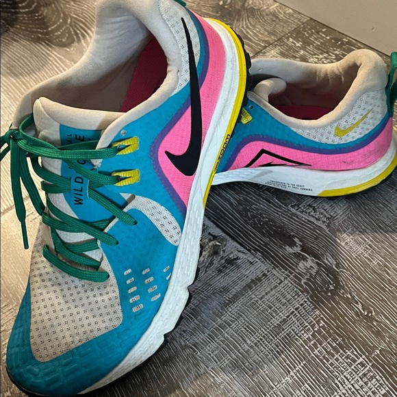 Other - Nike Zoom Shoes Size 8.5